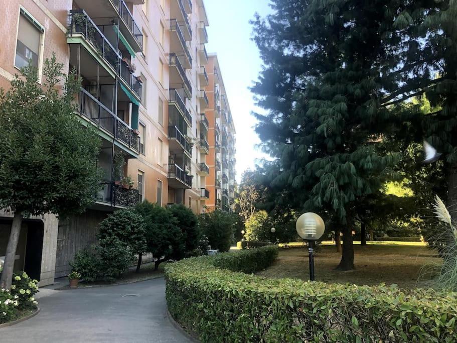 Appartamento Veronica, Per Lavoro E Relax Corsico Exteriör bild
