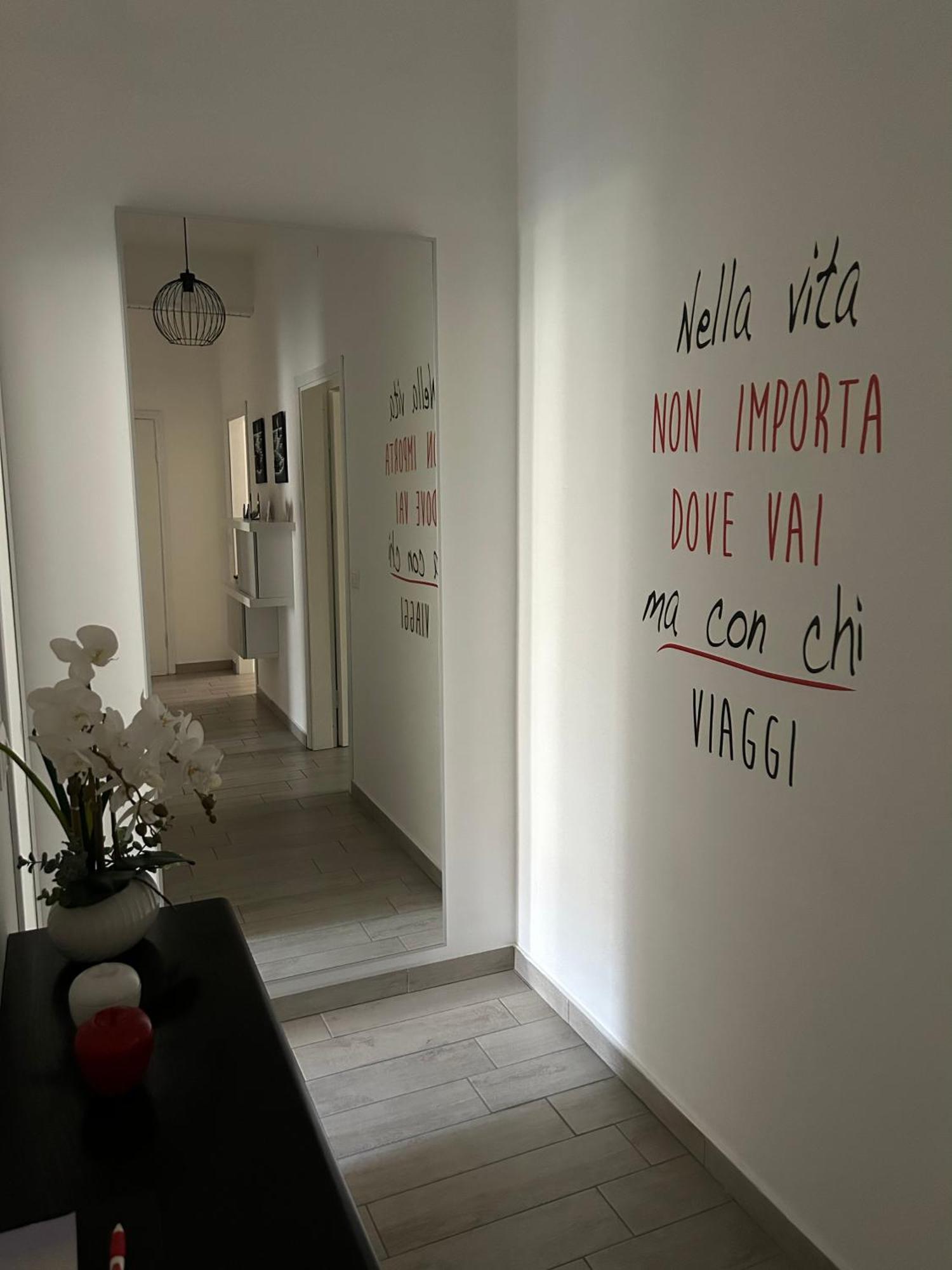 Appartamento Veronica, Per Lavoro E Relax Corsico Exteriör bild
